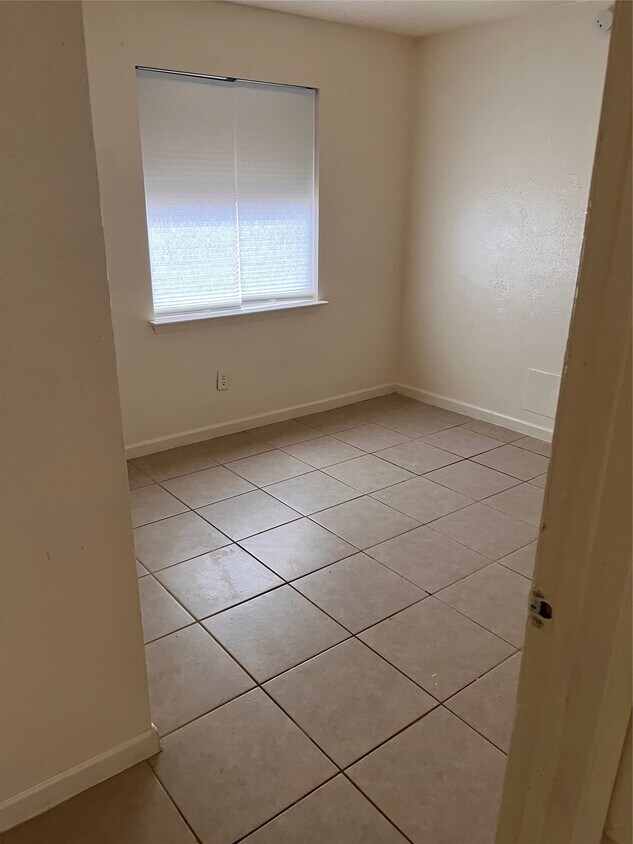 Foto del edificio - 5415 Ridgemont Pl