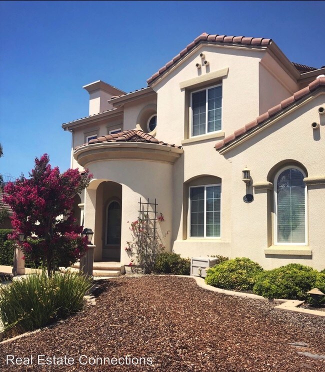 Building Photo - 6 br, 5 bath House - 5328 Canyon Hills Lane