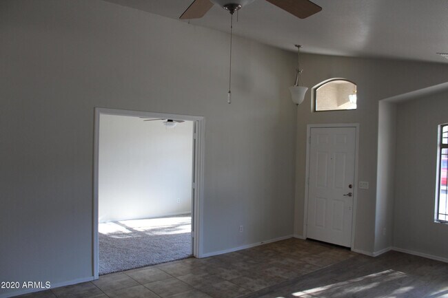 Foto del edificio - 43410 W Wild Horse Trail