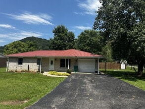 Building Photo - 224 Maher Dr