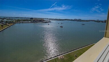 Building Photo - 4775 Cove Cir