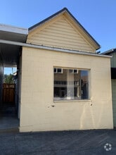 Building Photo - 44 S Nehalem St