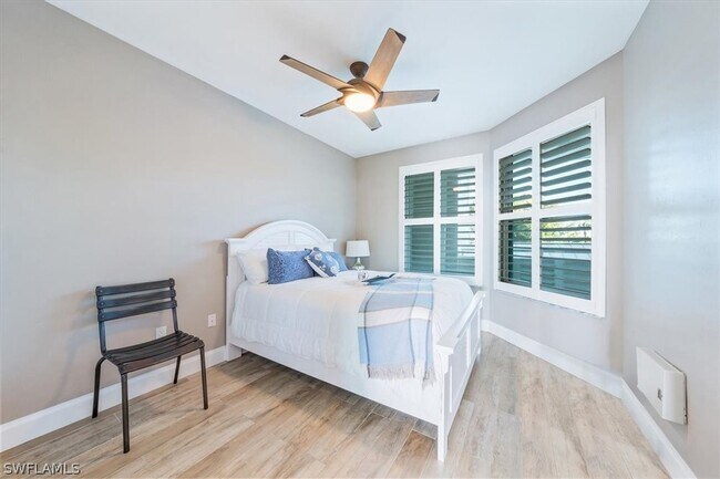 Foto del edificio - 4975 Bonita Beach Rd SE