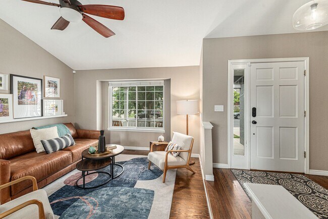 Foto del edificio - Beautiful West Arvada Home Available Septe...