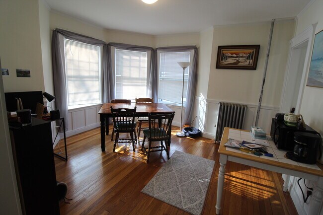 Foto del edificio - 37 Concord Ave