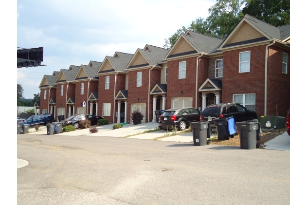 Primary Photo - 2204-2216 River Park Ct