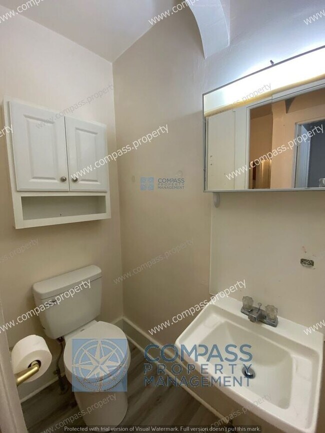 Foto del edificio - $1025.00 2nd floor, 2 bedroom/1 bathroom a...
