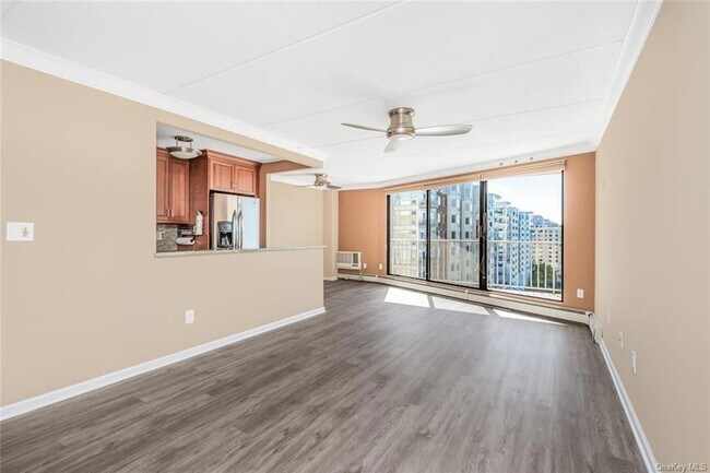 Foto del edificio - 1155 Warburton Ave