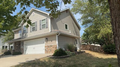 Building Photo - 4807 Manhasset Dr