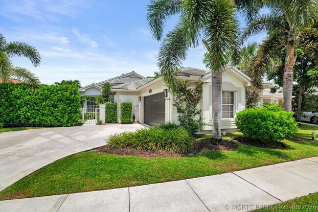 Building Photo - 1839 S Club Dr
