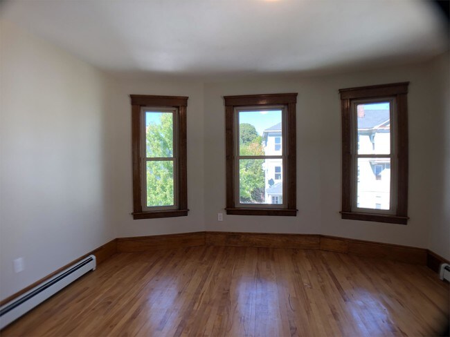 Building Photo - 56 Cohasset St