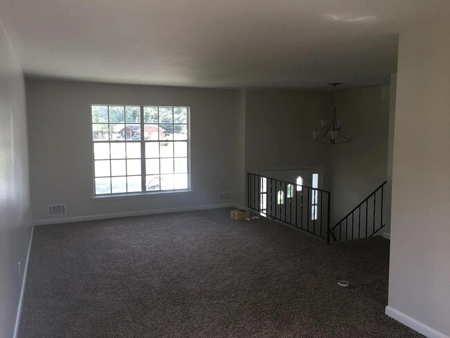 Building Photo - 3002 Seminole Dr