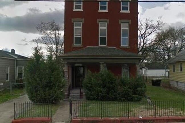 Building Photo - 2130 Portland Ave