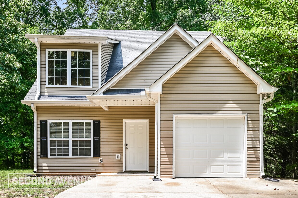Primary Photo - 225 Riverbend Dr