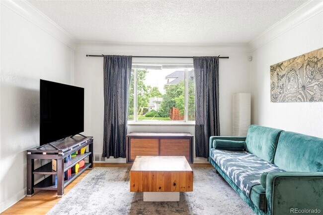 Foto del edificio - 4546 Lowell Blvd