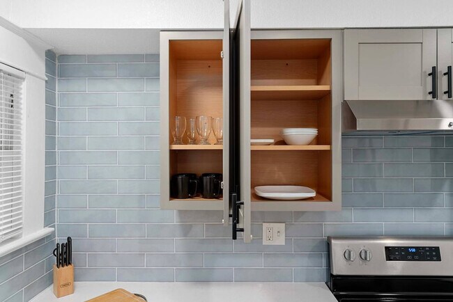 Foto del edificio - 412 Harwood St