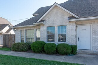 Building Photo - 3628 S Hampton Ct