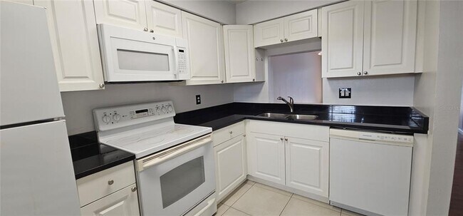 Foto del edificio - 7294 Cloister Dr