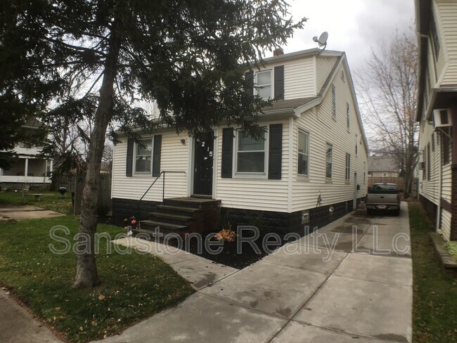 Foto del edificio - 4215 McGregor Ave