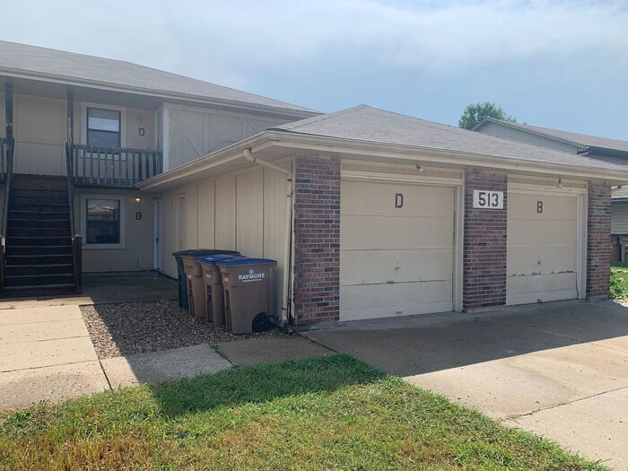 Primary Photo - 513 Sky Vue Dr