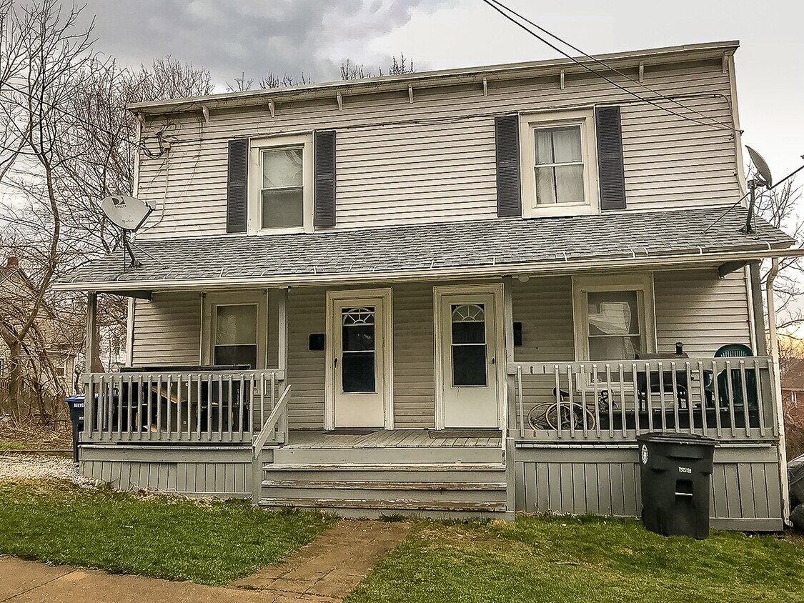 Primary Photo - Kenmore 5th St. Duplex