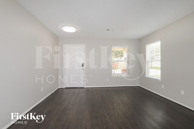 Building Photo - 15406 Boulder Hollow Ln