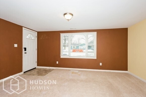 Building Photo - 915 Hammond Ave
