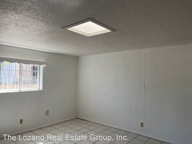 Foto del edificio - 3 br, 1.5 bath House - 349 Tania Drive A