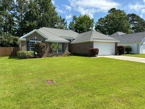 Building Photo - 93 Nelson Dr