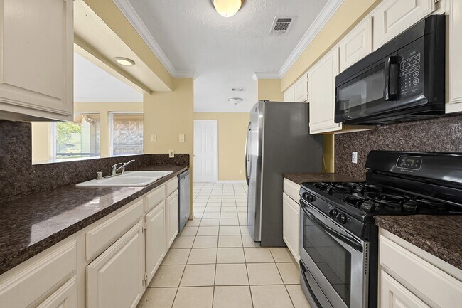 Foto del edificio - 3626 Storm Creek Dr