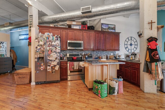 Kitchen - 428 N 13th St