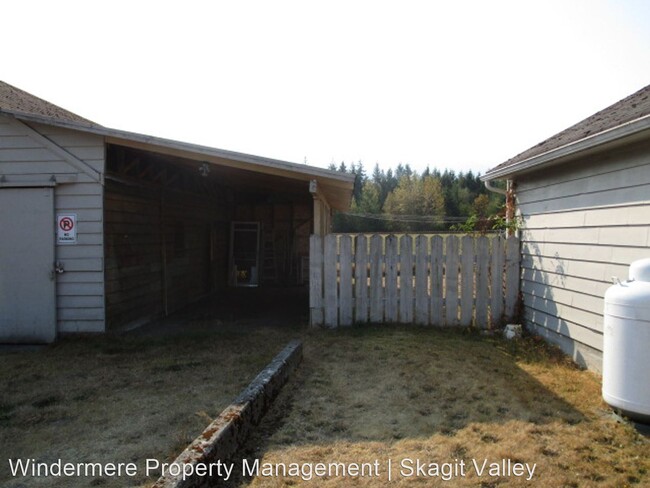 Building Photo - 2 br, 1 bath House - 7902 Gentry Court