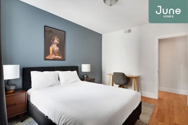 Foto del edificio - ROOM ONLY in 5-bed/2.0-bath Home