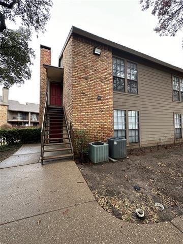 Building Photo - 15221 Berry Trail