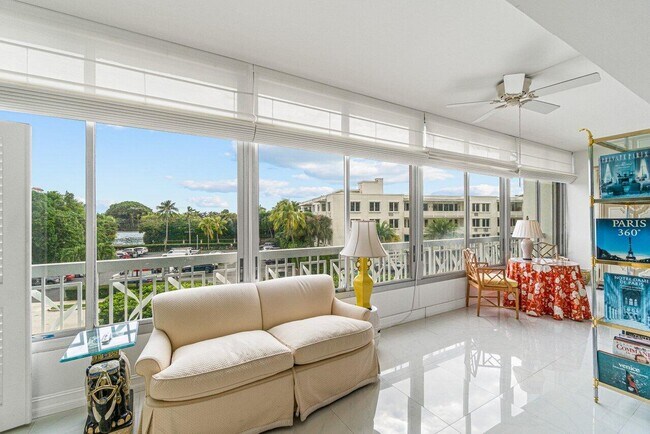 Foto del edificio - 389 S Lake Dr