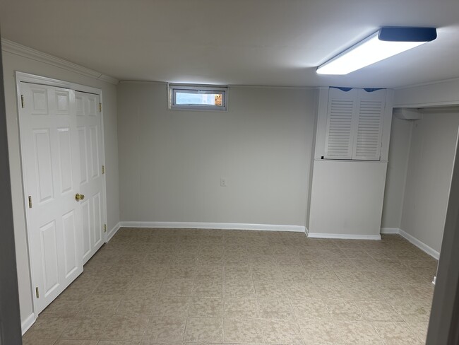 Building Photo - 3381 Horsehead S
