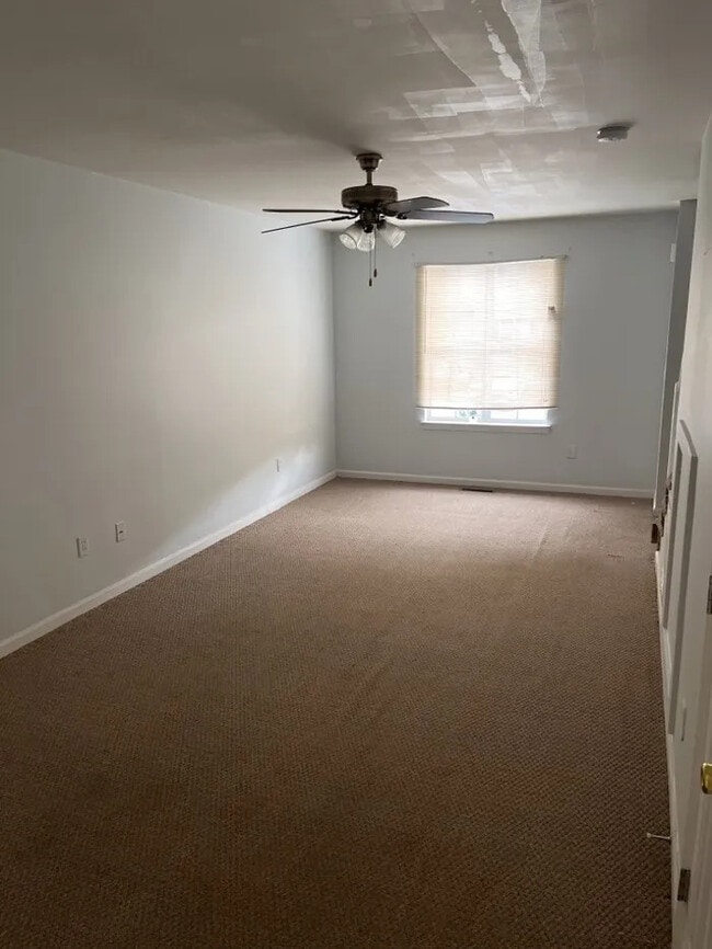 Photo - 2 Bedrooms 1.5 bathroom Townhome
