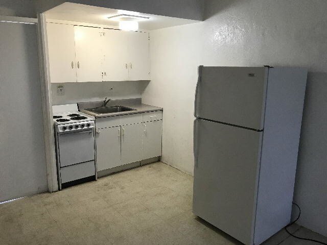 Building Photo - IOLANI TERRACE 1/1/1 lanai, coin laundry