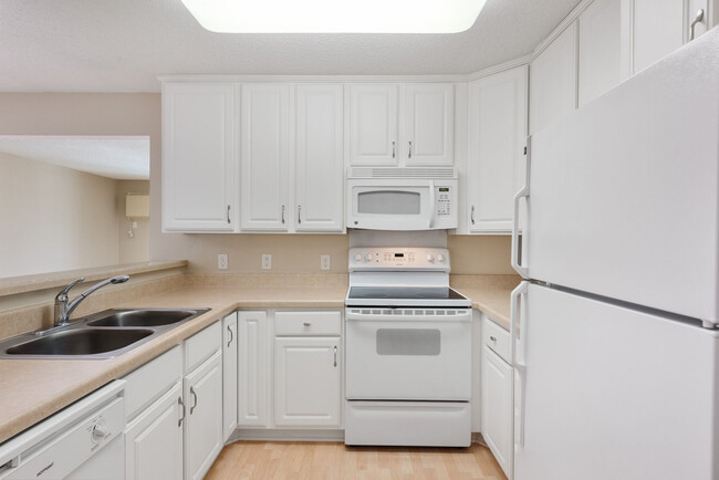 Building Photo - Cutters Grove Apartment Homes