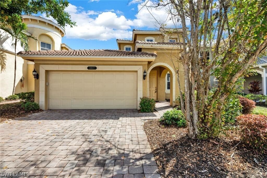Primary Photo - 20617 W Silver Palm Dr