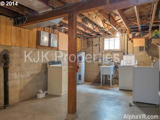 Building Photo - 6006 NE Multnomah St