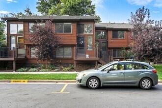 Building Photo - 2633 Juniper Ave