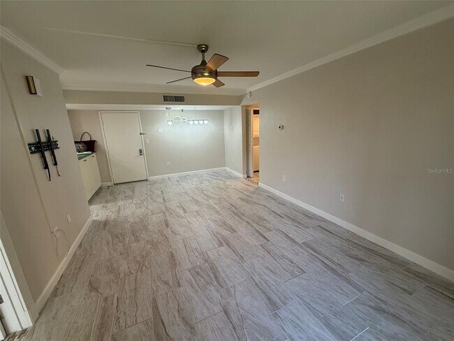 Foto del edificio - 21405 Olean Blvd