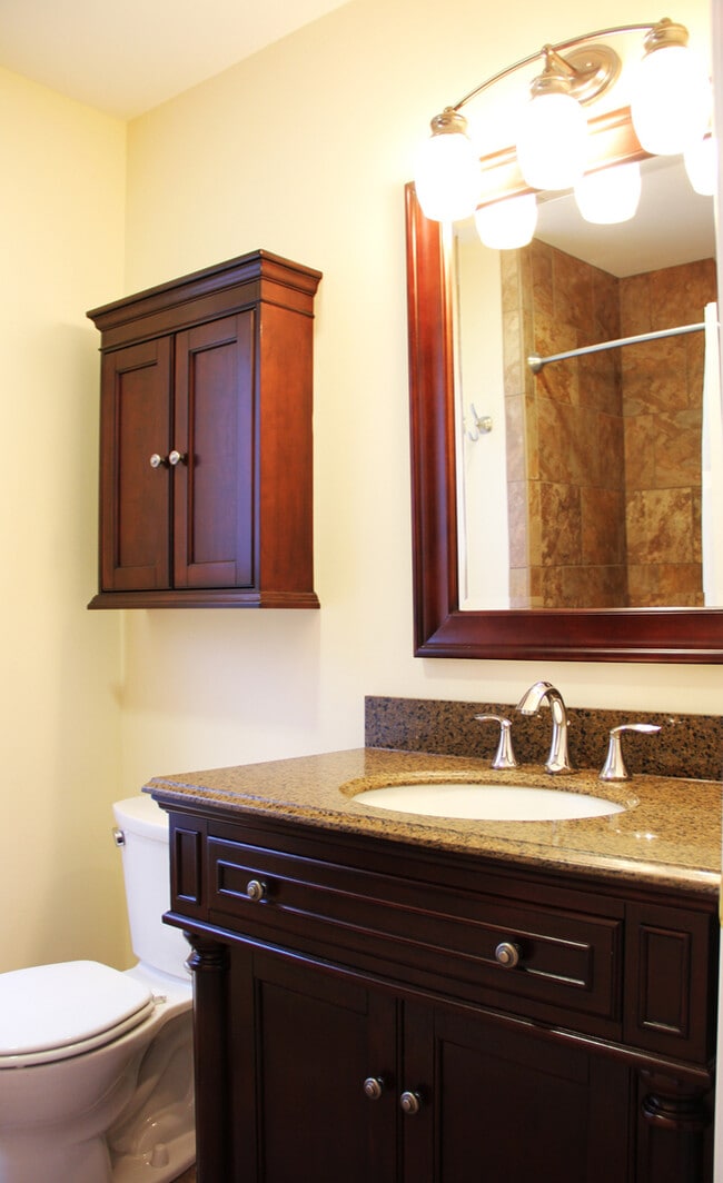 Building Photo - 39 Peru St