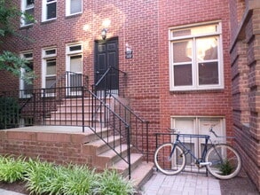 Building Photo - 1433 A St NE