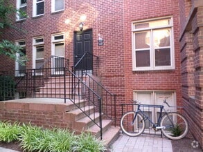 Building Photo - 1433 A St NE