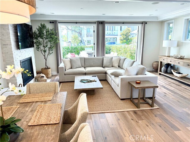Foto del edificio - 512 Jasmine Ave