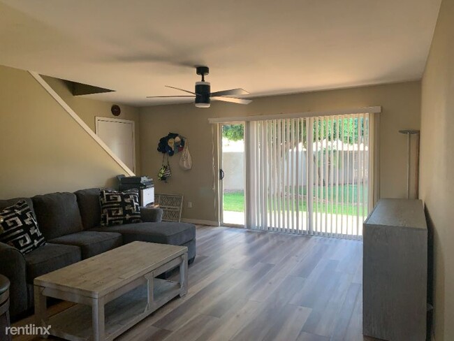 Foto del edificio - 2 br, 1.5 bath Condo - 9170 Riverside Dr.