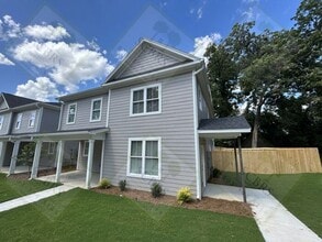Building Photo - 2617 Cherry St
