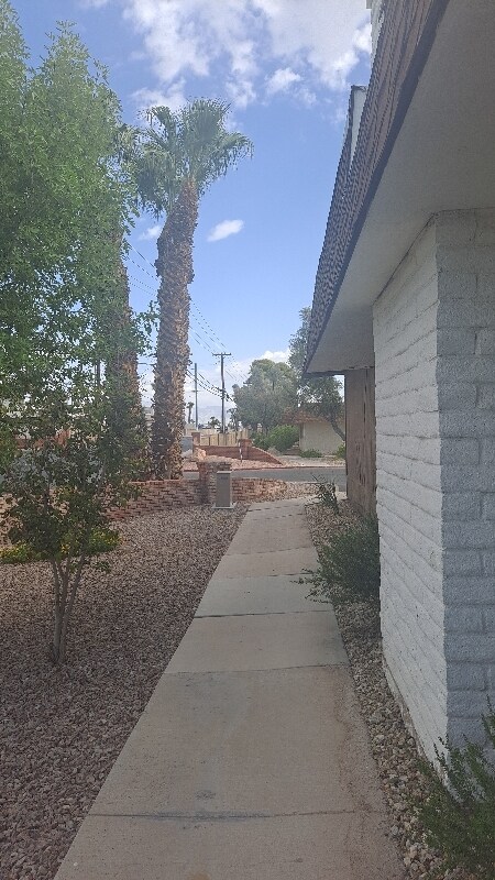 Primary Photo - 3211 S Heritage Way